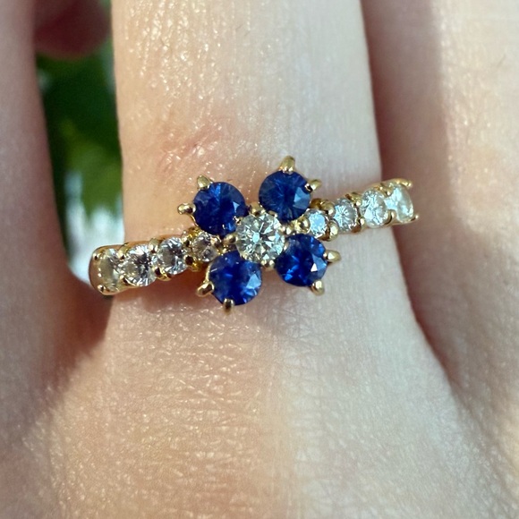 Catbird Jewelry - 18K Solid Yellow Gold Sapphire Diamond Flower Ring